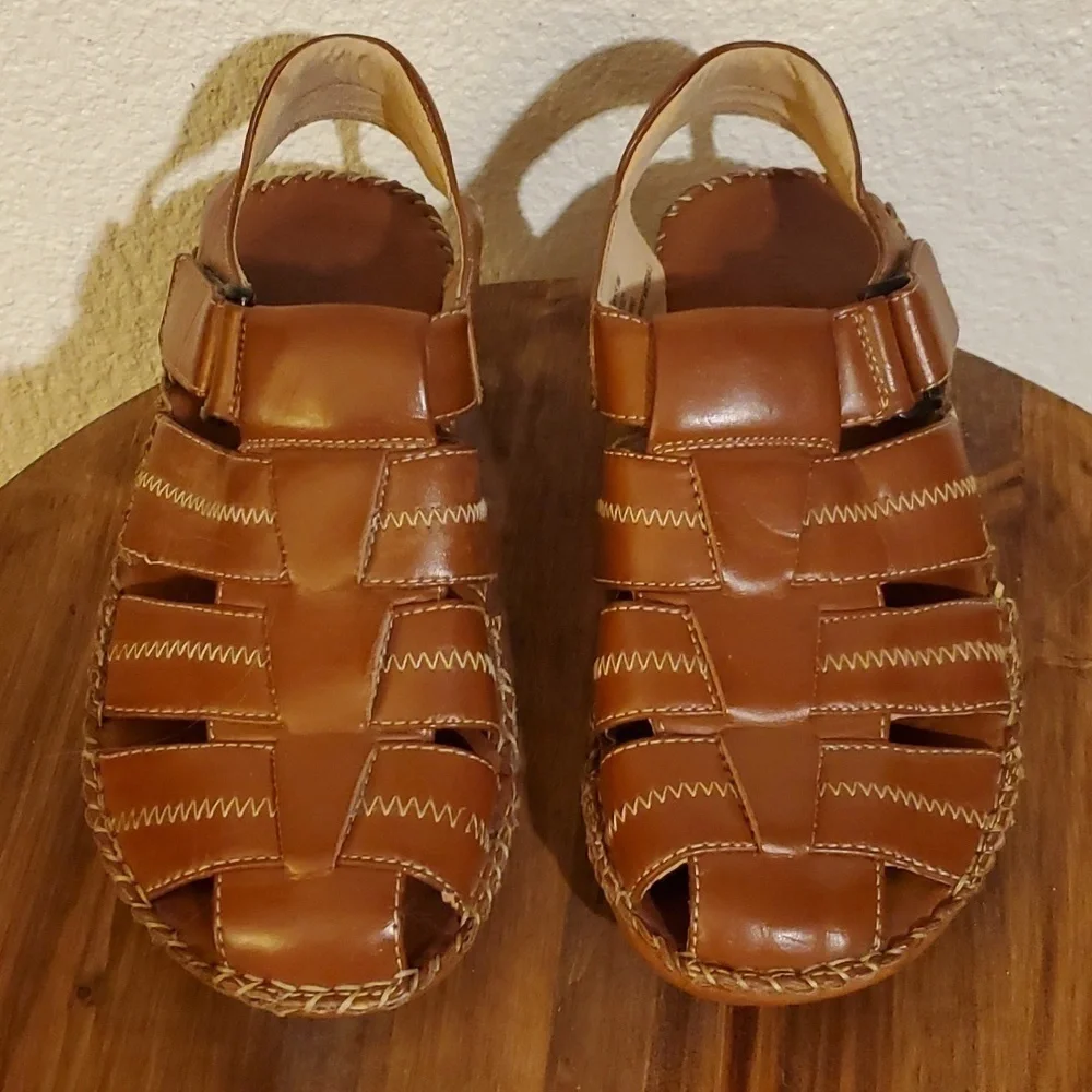 GBX- Mens leather Fisherman Slip on Sandals Loafers Outdoor Shoe Excellent Sz.9